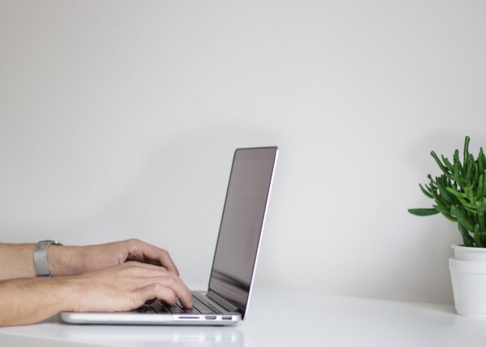 hands-laptop-working-2178566 hands, laptop, working-2178566.jpg